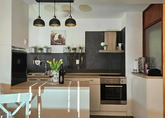 Na Vasi * Gorenja Vas (Gorenja Vas-Poljane)